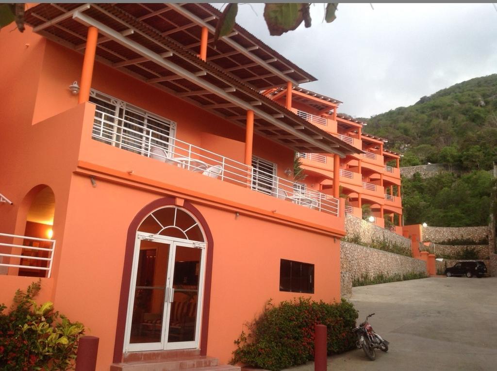 Rival Hotel Cap-Haitien Ngoại thất bức ảnh