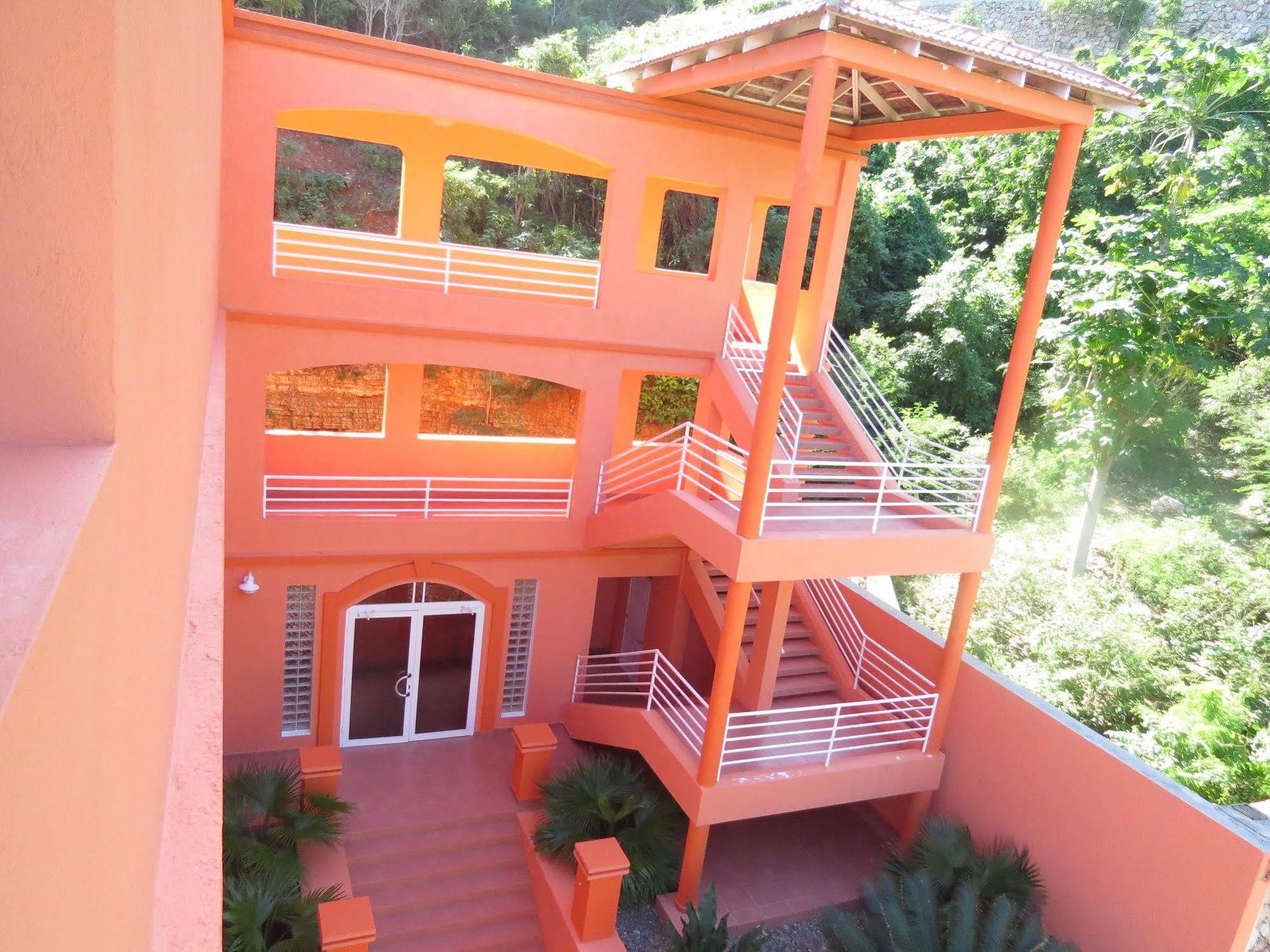 Rival Hotel Cap-Haitien Ngoại thất bức ảnh