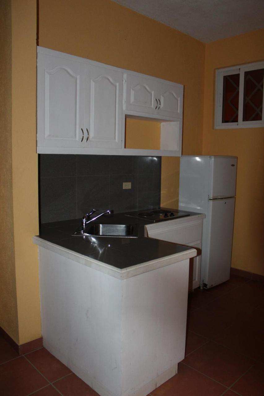 Rival Hotel Cap-Haitien Ngoại thất bức ảnh